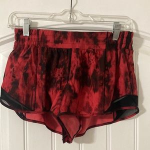 Lululemon Hotty Hot Shorts 2.5”